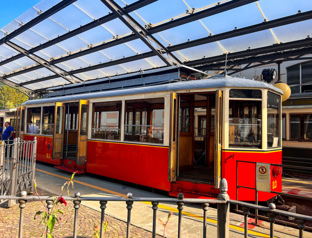 storica tramvia a dentiera che collega la stazione di Sassi al colle di Superga a Torino