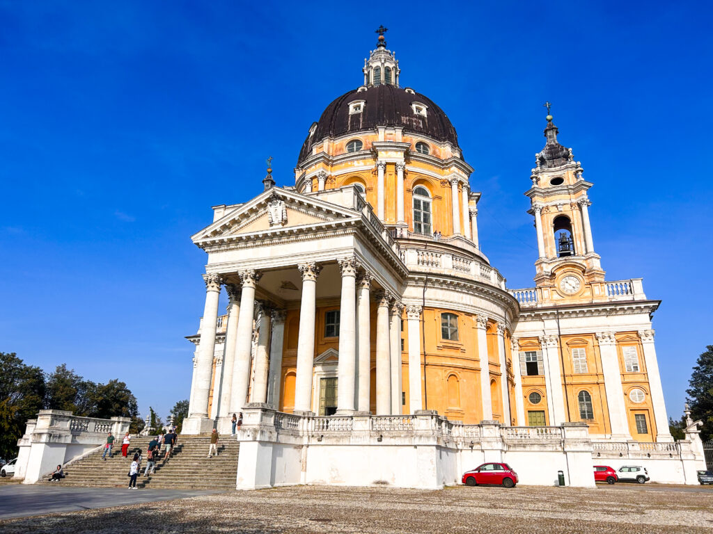 Basilica di Superga in stile barocco che si trova in cima al colle di Superga a Torino.